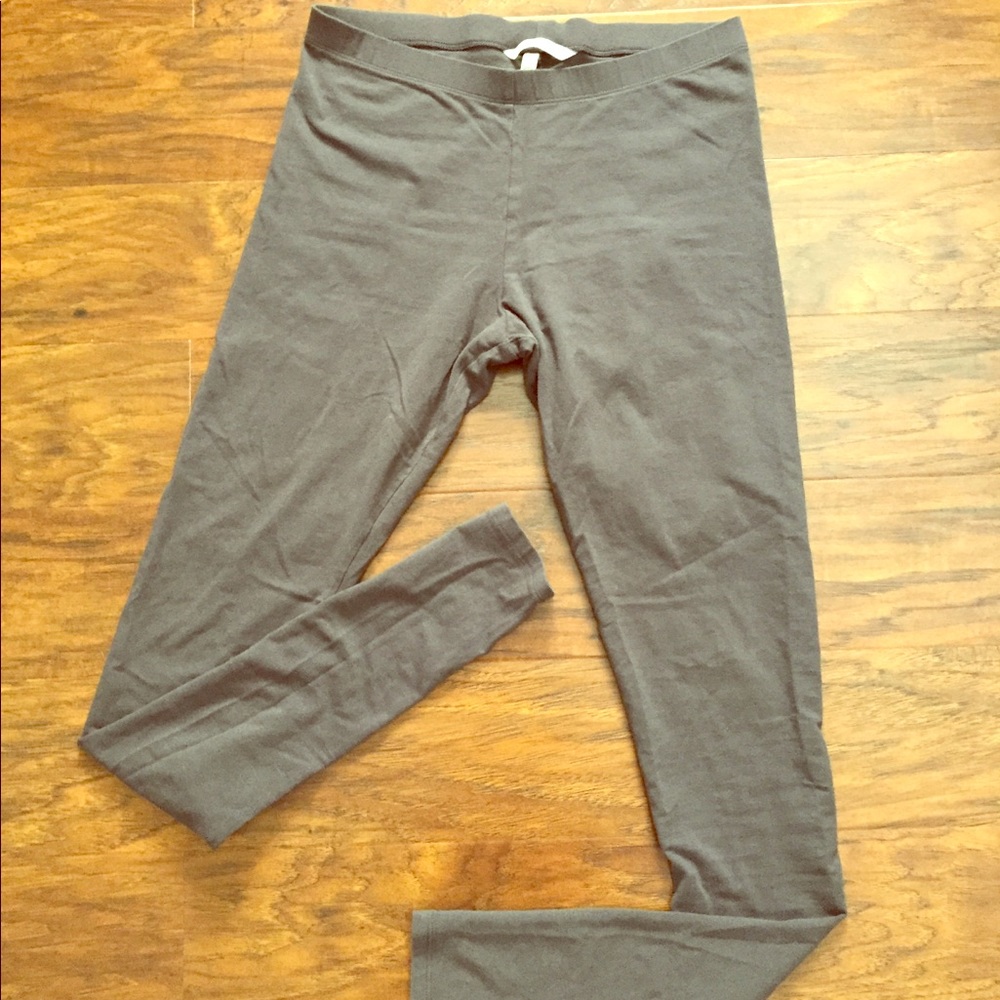 Victoria’s Secret grey leggings Med-Long